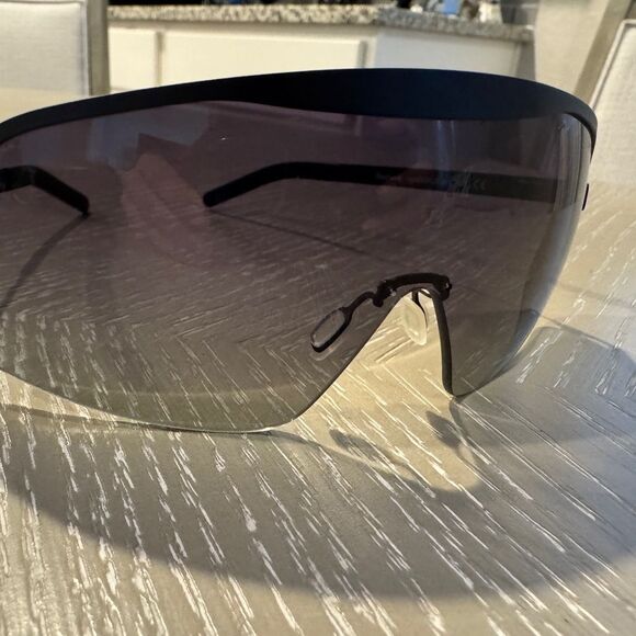 ILLESTEVA hopper black gradient shield‎ sunglasses cat.2 main image 6